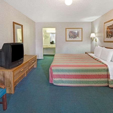 Knights Inn Houston Hobby Airport Екстер'єр фото